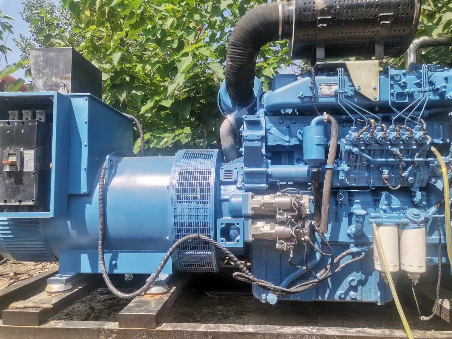 施甸详细说明降低 800kW 柴油发电机输出电流波动的方法