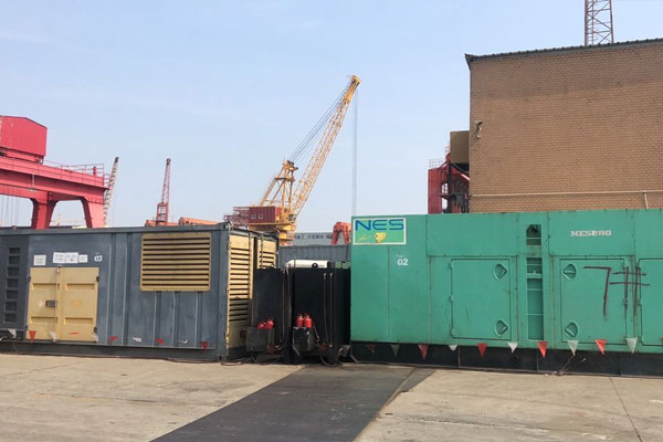 施甸发电机出租空气滤清器的清洁频率是多少？